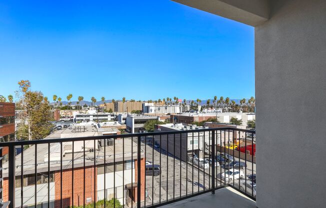 2 beds, 2 baths, 1,079 sqft, $2,850, Unit 207
