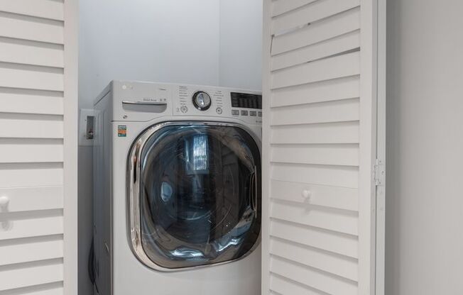 Studio, 1 bath, 268 sqft, $1,550, Unit 112