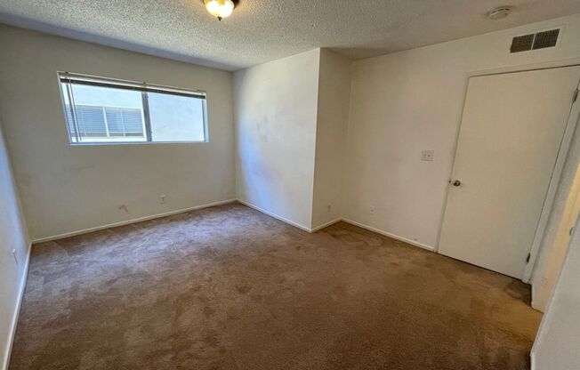 2 beds, 2 baths, $4,000, Unit 1