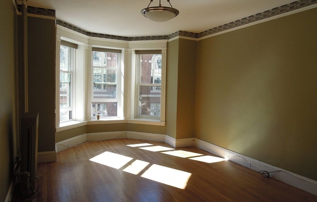 1 bed, 1 bath, 610 sqft, $3,100, Unit 209