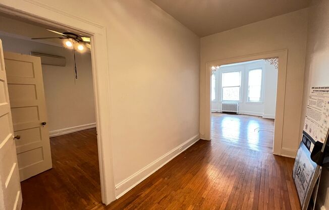 3 beds, 1 bath, 1,000 sqft, $2,100, Unit 3029 N. Calvert St. D3