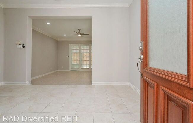 2319 Potomac Dr