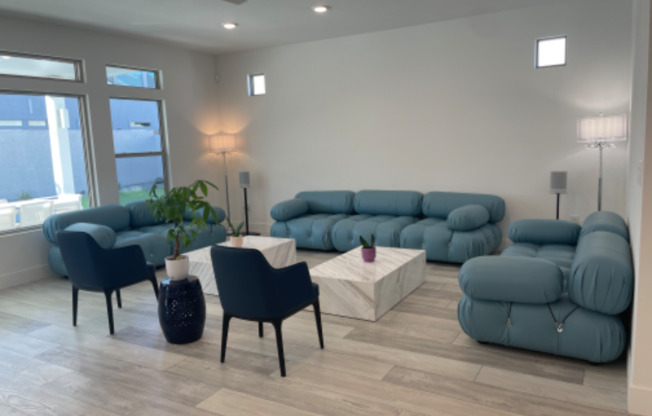 7193 W CAMERO AVE