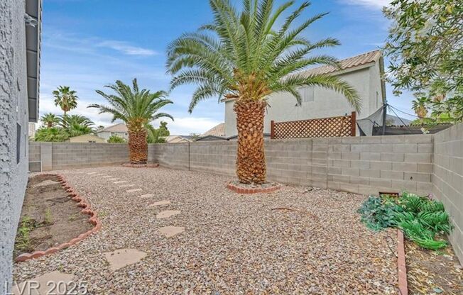 5820 ROYAL CASTLE LN