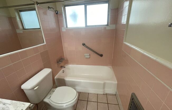 Studio, 1 bath, 400 sqft, $1,599, Unit 104