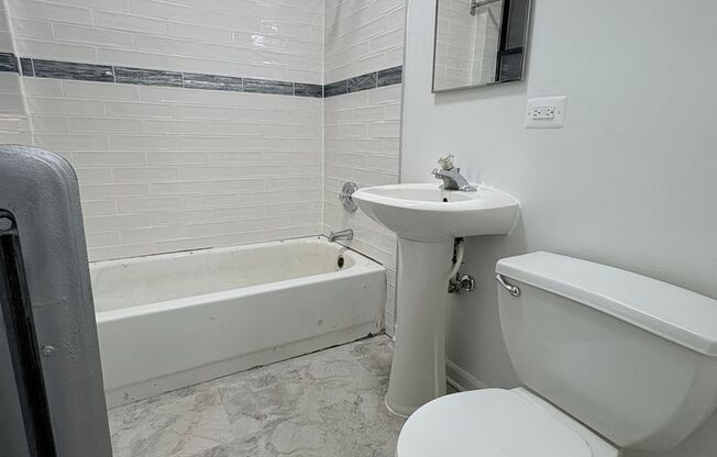 2 beds, 1 bath, 672 sqft, $1,150, Unit CA 139-1W