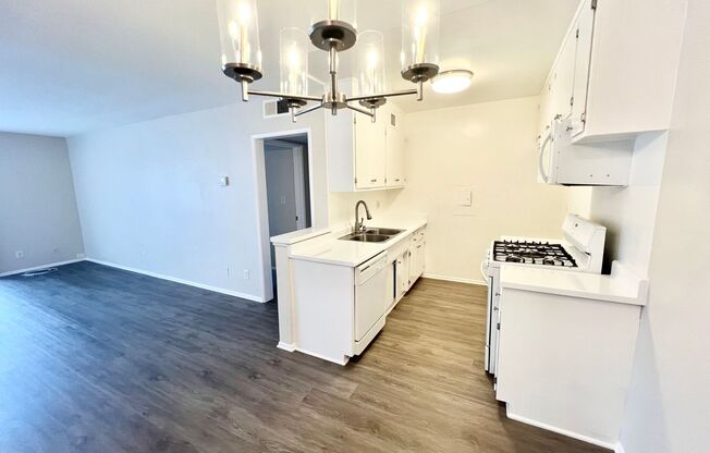 1 bed, 1 bath, 648 sqft, $1,995, Unit 205