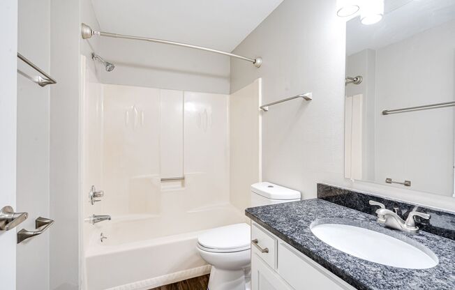 1 bed, 1 bath, 600 sqft, $899, Unit 855 - 02