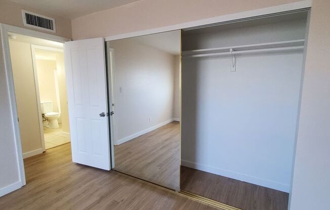 2 beds, 1 bath, 850 sqft, $1,395, Unit 214