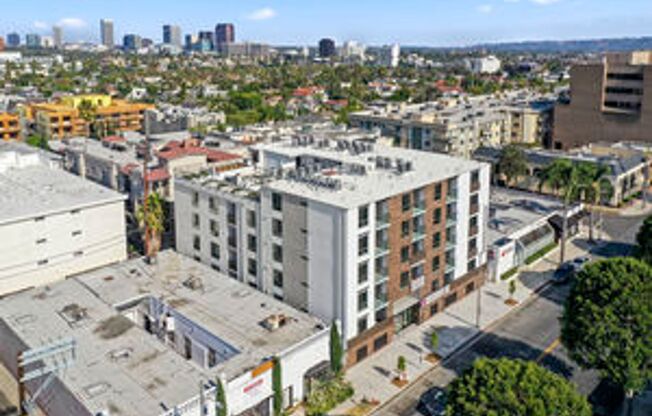 2 beds, 2 baths, 931 sqft, $3,750, Unit 407