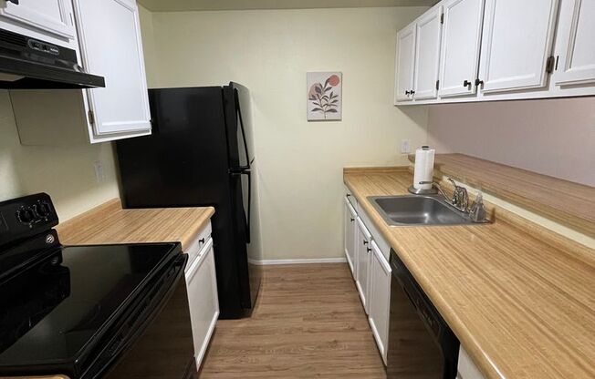 2 beds, 1.5 baths, $2,550, Unit # B 9