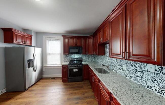 706 E 43 ST