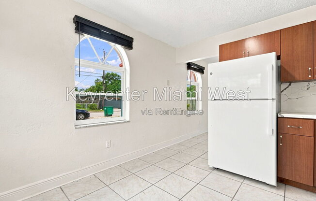2 beds, 1 bath, 825 sqft, $2,100, Unit 1