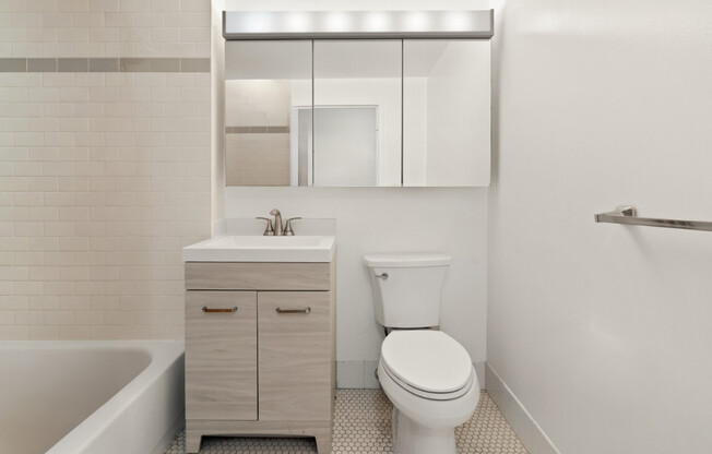 2 beds, 2 baths, $7,450, Unit 11B