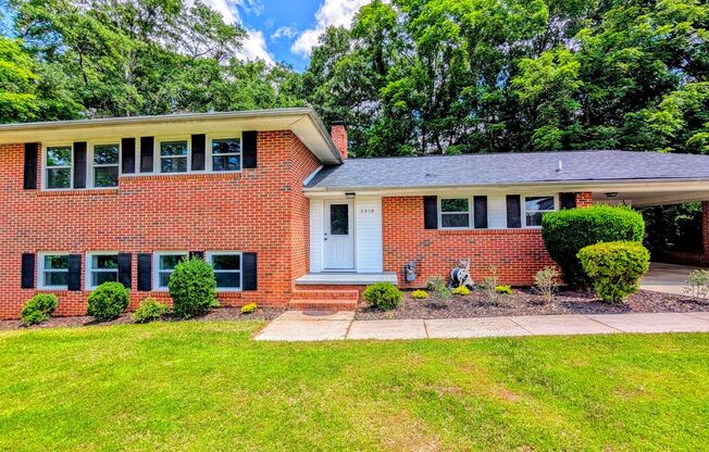 Completely Renovated 4 bed 2.5 bath Ranch in North Hall