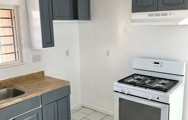 2 beds, 1 bath, $1,850