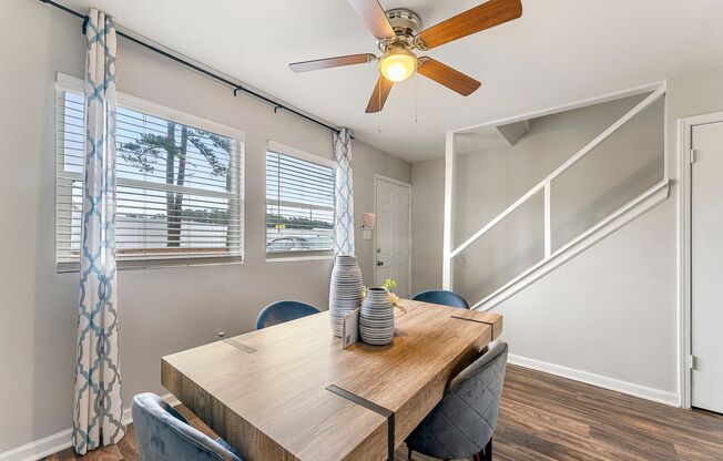 2 beds, 1.5 baths, 950 sqft, $1,369, Unit K06