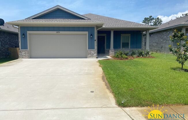 Exceptional 3 bedroom Navarre home in sound front community!