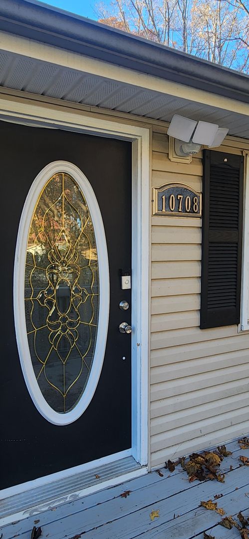 Cozy 3 Bedroom Rambler Nestled on a large property