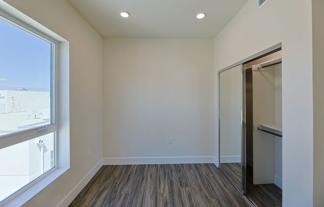 3 beds, 2 baths, 1,240 sqft, $3,600