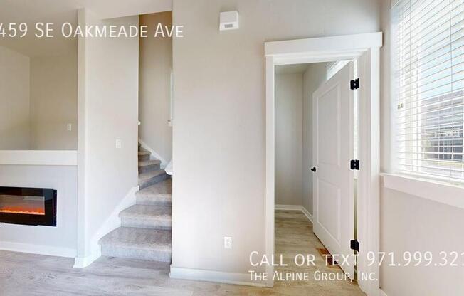 3459 SE OAKMEADE AVE