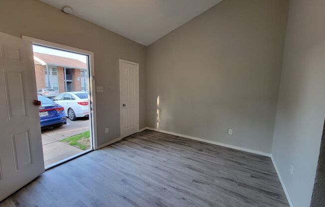 319-327 SE 3rd Street
