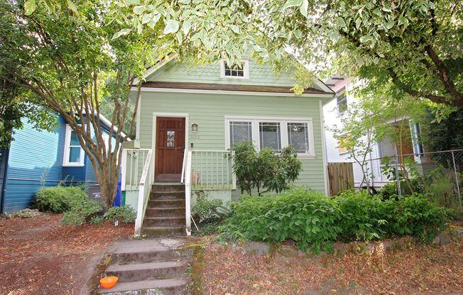 Beautifully Remodeled 3 Bed/2 Bath Home in the Heart of the Desirable Sunnyside