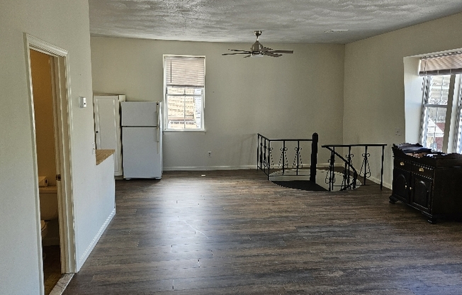 64 KENYON ST