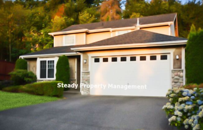 Spacious home in Maple Valley Neighborhood, Wilderness Hollow