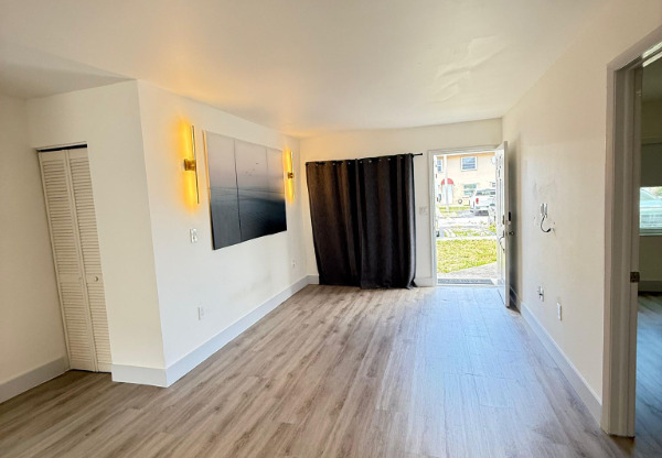 15205 SW 80 ST