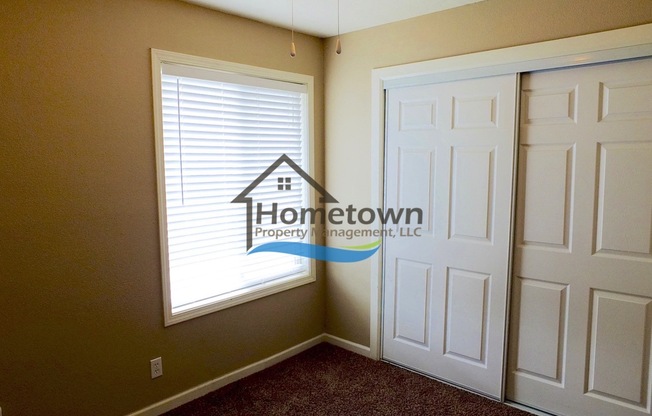 2 beds, 1 bath, 896 sqft, $1,380, Unit Unit 4