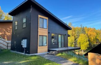 6402 Quiet Cir