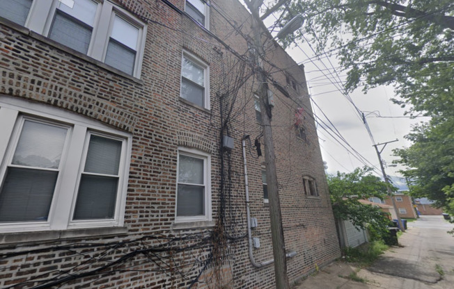 7348 South Artesian (Q)