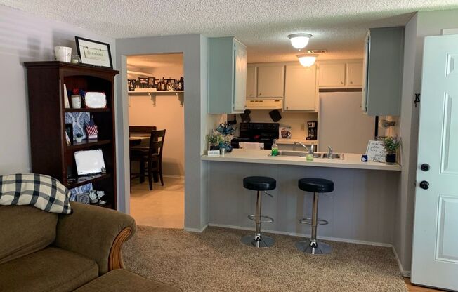 2 beds, 2 baths, $1,050