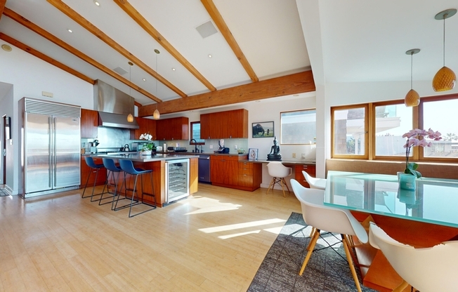 3205 BAYVIEW DR