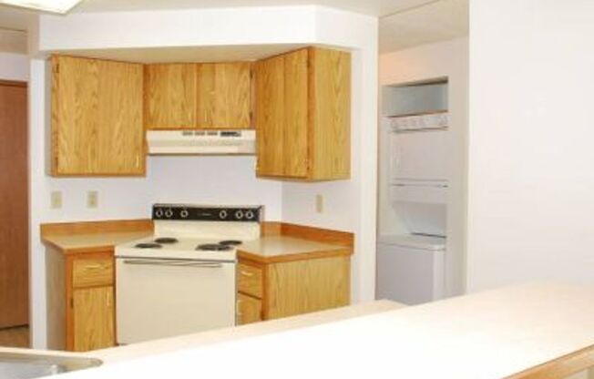 2 beds, 1 bath, 900 sqft, $1,150, Unit 102