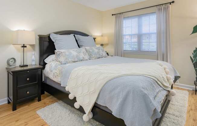 Bedroom at West Pointe Apartments, Burlington, NC