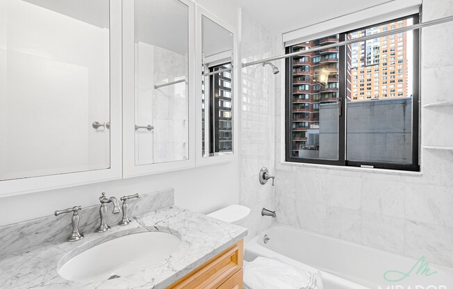 3 beds, 3 baths, $11,500, Unit 10G