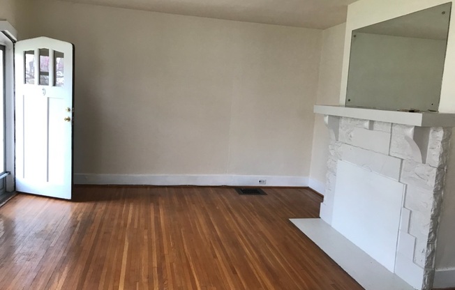 Rent includes utilities 3104a Belwood St, Nashville, TN 37203