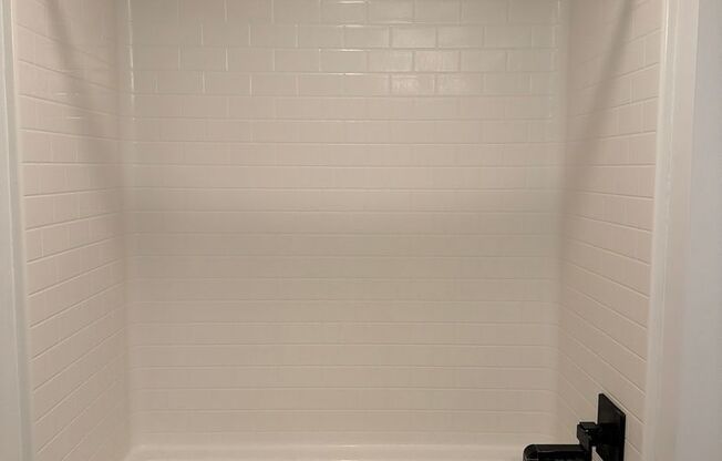 Studio, 1 bath, 464 sqft, $2,495, Unit 609