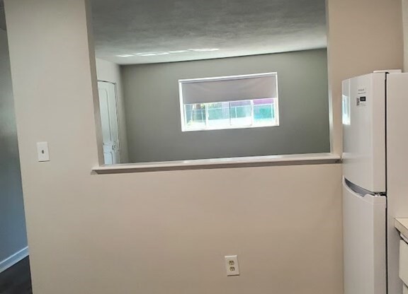 700 CUMMINS HWY