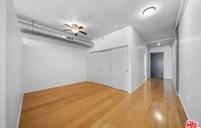 1 bed, 1 bath, 1,040 sqft, $2,895, Unit 1008