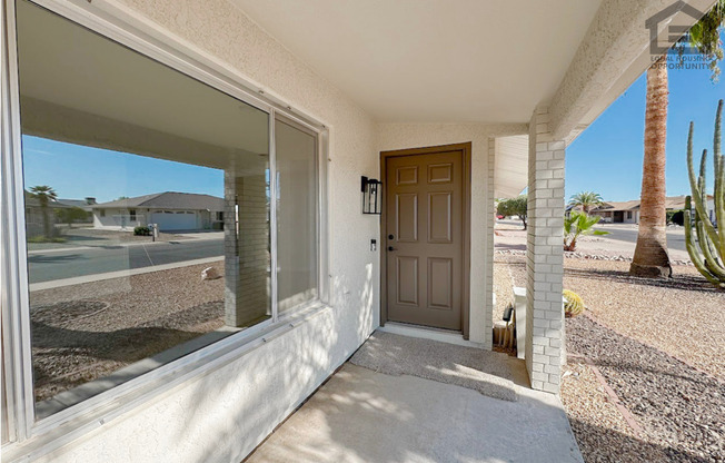 2Bed/2Bath House in 55+ Community in Sun City West! Ready for Immediate Move-In!