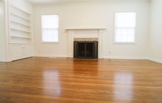 Stunning 2 Bed 1 Bath In Midtown Charmer: NO PETS
