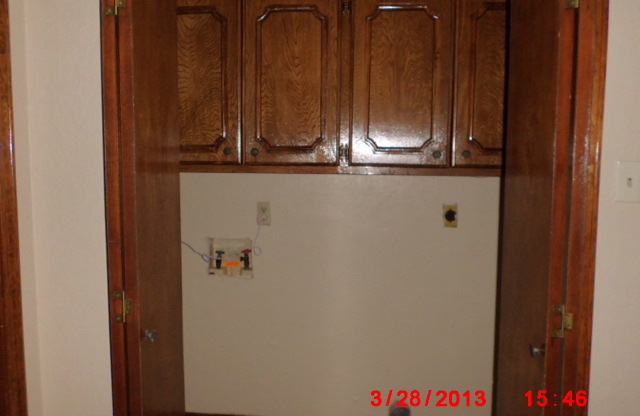 2 beds, 1 bath, $695, Unit # 4