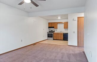 1 bed, 1 bath, 640 sqft, $825, Unit 400 - 3