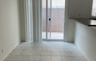 2 beds, 1 bath, $2,550, Unit 4381-1