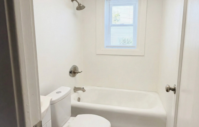 1 bed, 1 bath, 483 sqft, $725, Unit G42