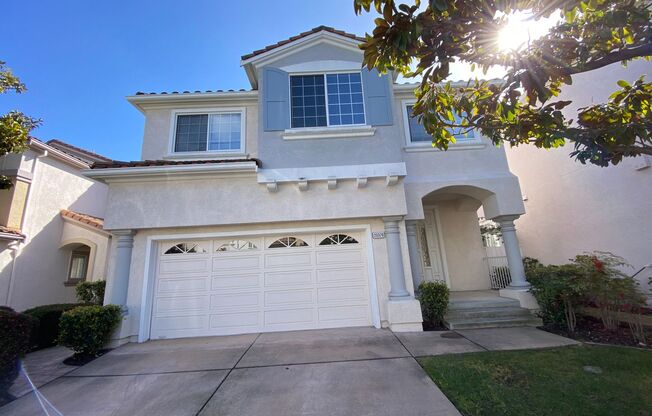 CUPERTINO - Executive property with open and spacious floor plan, great location.