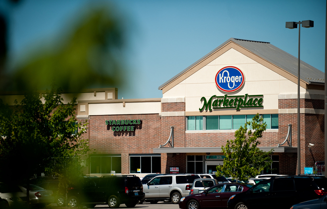 1 bed, 1 bath, 671 sqft, $1,559, Unit 28-28203